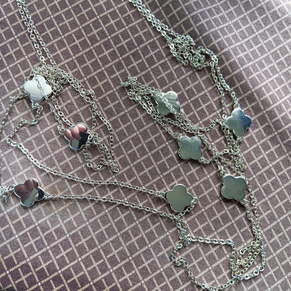Clover Or Queen Anne's Cross Necklace, Silver Tone, Nwts